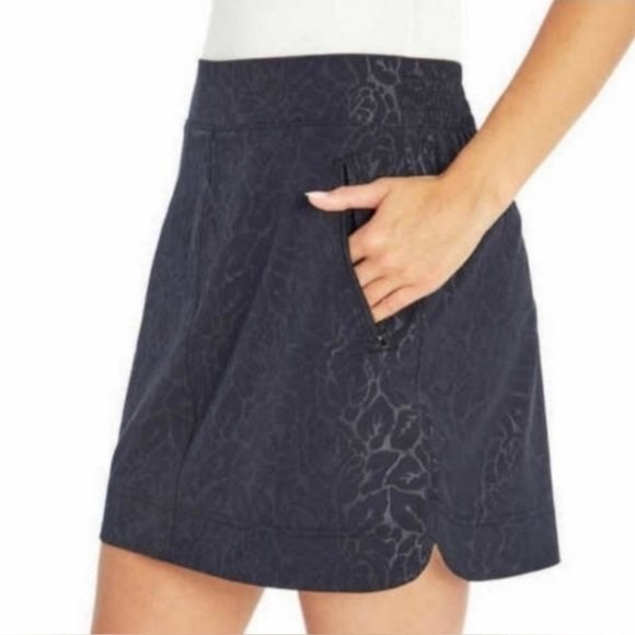 Orvis Black Rose Embossed Print Golf Skirt/Skort Sz Small - Picture 2 of 13
